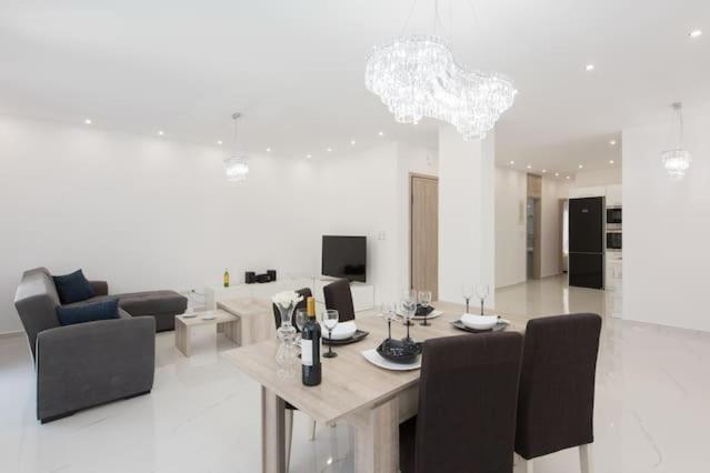 Despina's Luxury Apt Downtown — 4-Star Luxury Hotel in Irakleion, Greece