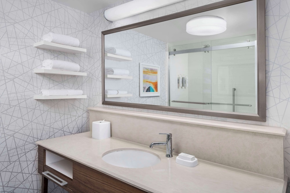 Hampton Inn & Suites Lake Mary At Colonial Townpark - photo 16
