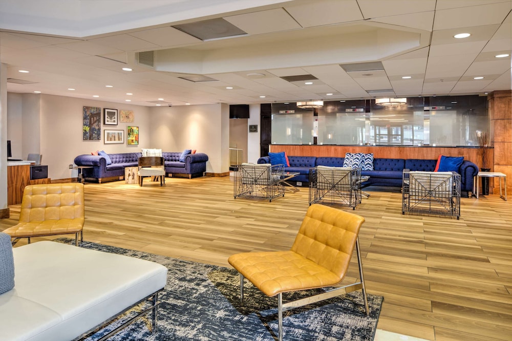 DoubleTree by Hilton Hotel & Suites Pittsburgh Downtown - photo 4