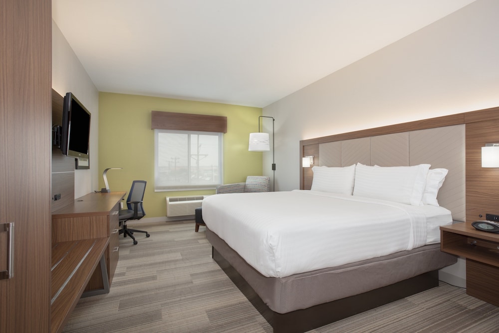 Holiday Inn Express & Suites Amarillo by IHG - photo 9
