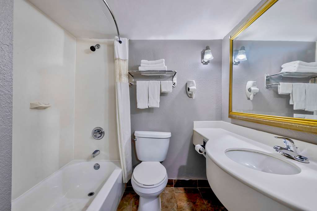 Motel6 Harrisburg PA Near PA Expo Center - photo 15