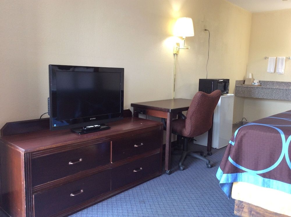 Westwoods Motel - photo 4