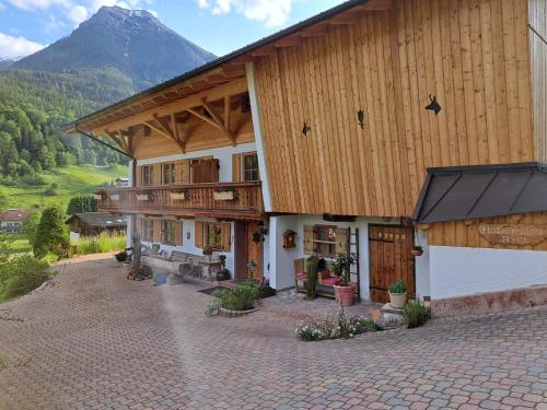 Ferienwohnungen Kaspern — 5-Star Luxury Hotel in Ramsau, Germany