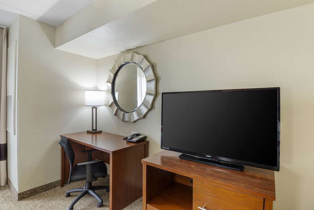 Comfort Suites At Virginia Center Commons - photo 23