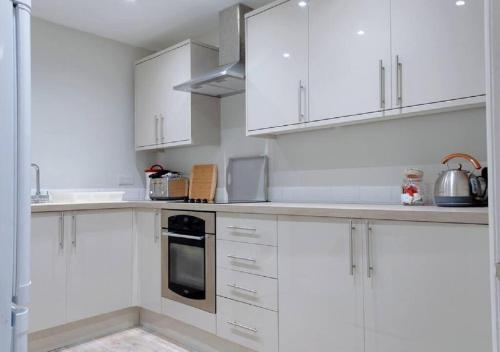 Pelican Stylish 2 Bed Apartment Close To Beach & Town