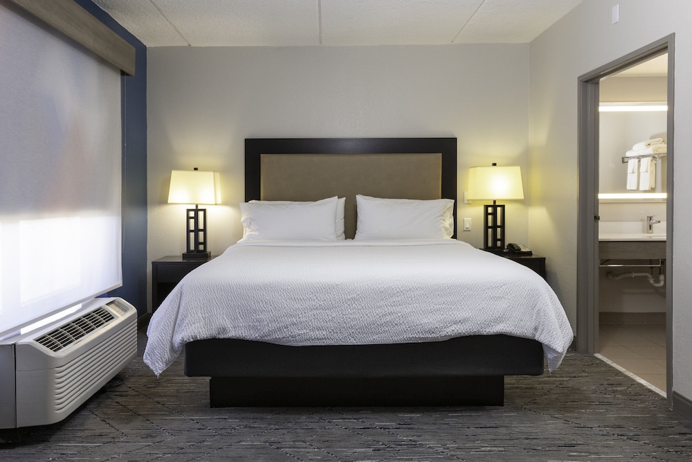 Holiday Inn Express & Suites Jacksonville Airport by IHG - photo 37