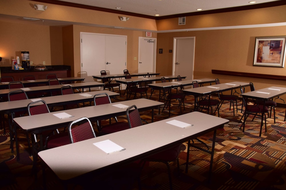 Hampton Inn Indiana - photo 30