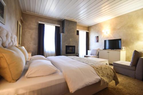 Guesthouse likoria — 4-Star Luxury Hotel in Arachova, Greece