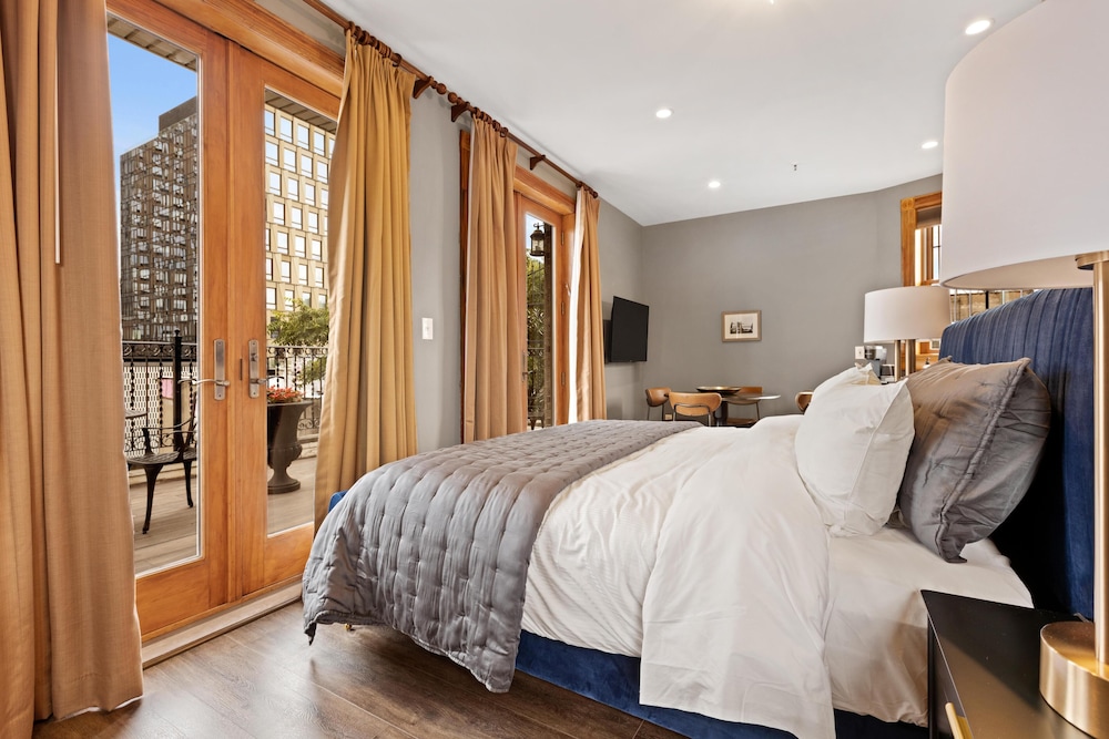 The Historic Blue Moon Hotel NYC - photo 5