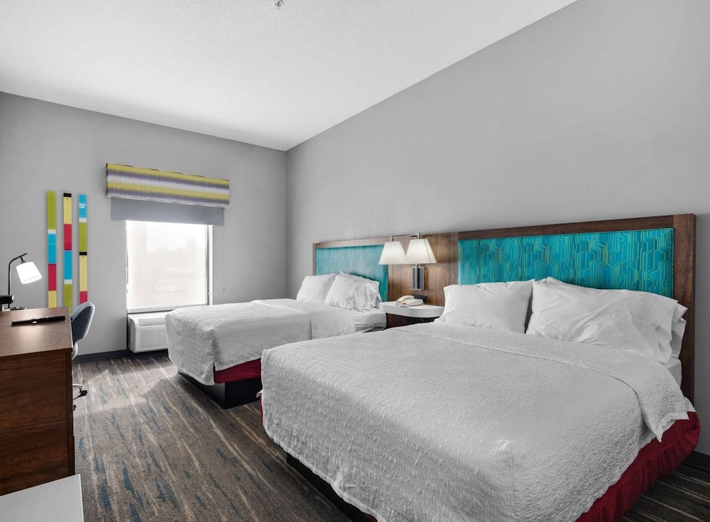 Hampton Inn & Suites Pensacola I 10 N at Univ. Town Plaza - photo 7