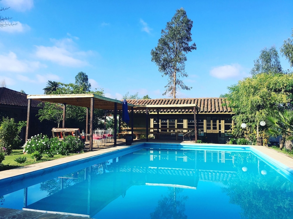 Hotel Hoja De Parra — Santa Cruz