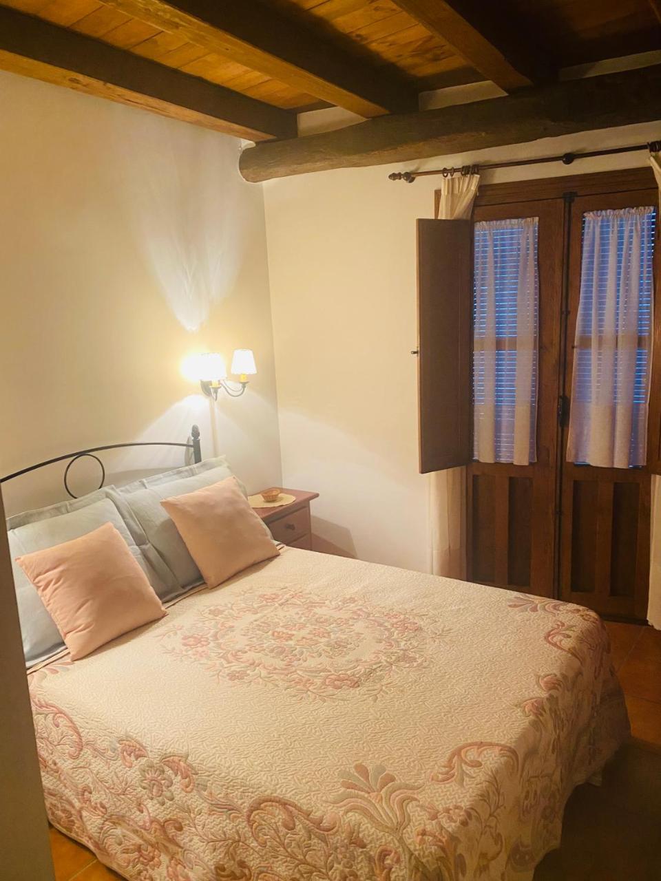 Casa Rural la Aldea — 4-Star Luxury Hotel in Cabezuela Del Valle, Spain
