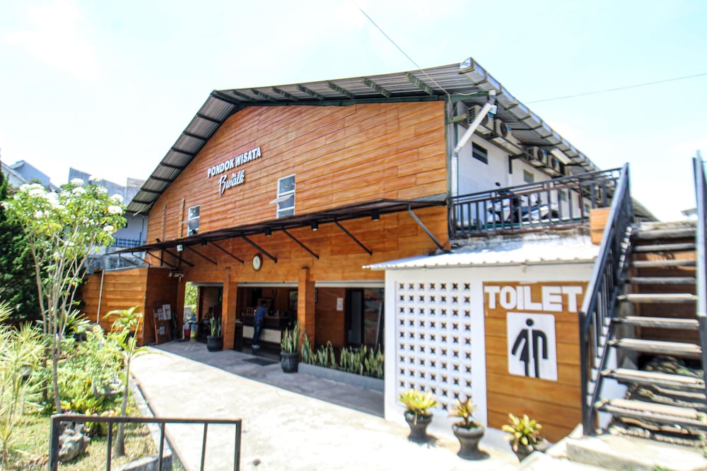 Hotel Bwalk Premiere — Malang — photo 2