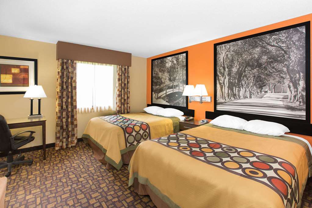 Super 8 by Wyndham Clive IA - photo 12