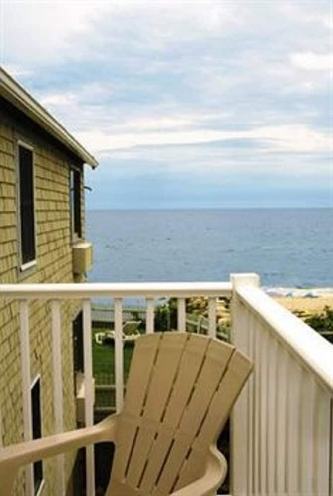 The Corsair & Cross Rip Oceanfront Resort - photo 20