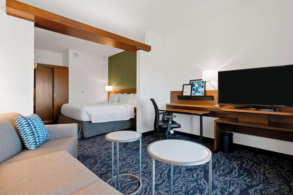 Fairfield by Marriott Inn & Suites St Petersburg North - photo 16