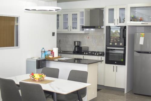 Modern 2 bedroom in the heart of kilimani