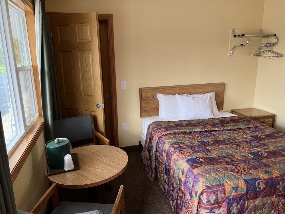All Star Inn & Suites - photo 54