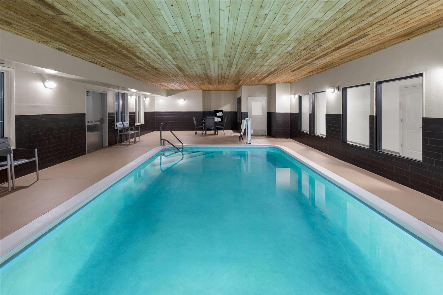 La Quinta Inn & Suites by Wyndham Lexington South Hamburg - photo 15