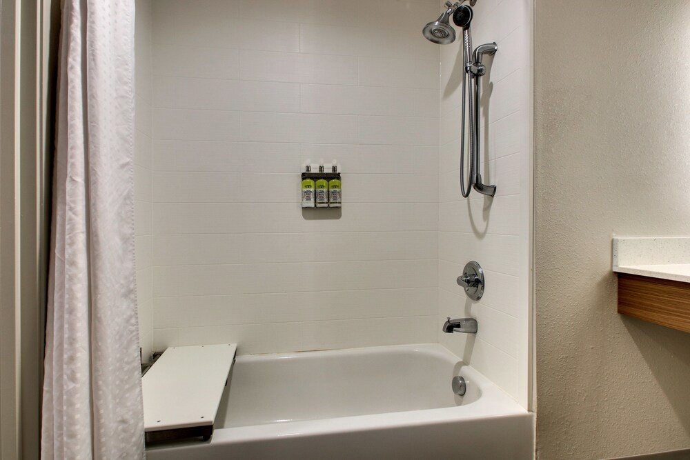 Holiday Inn Express Lexington North Georgetown by IHG - photo 7