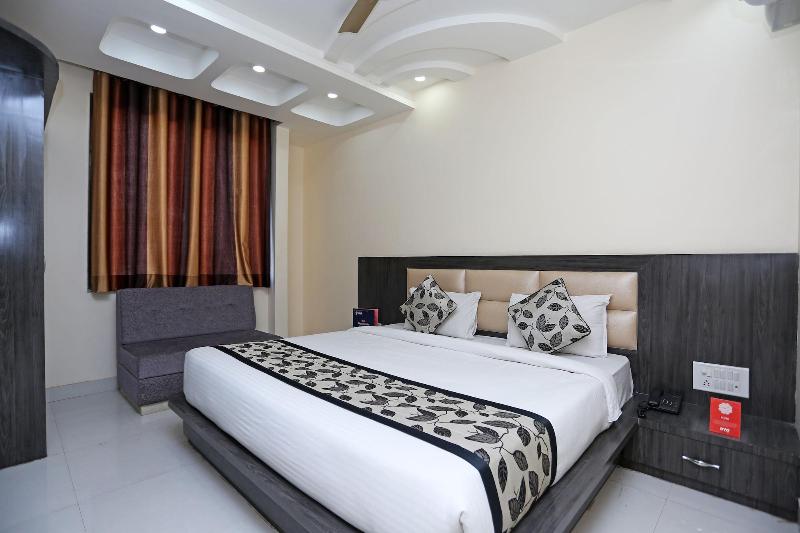 Oyo 9919 Nandgiri Palace — hotel near Gwalior Airport