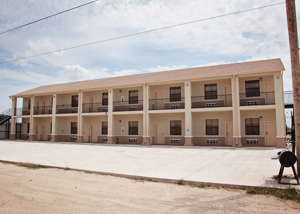 Big Lake Inn & Suites - photo 55
