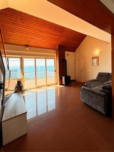 Apartment in Murter with sea view terrace air conditioning Wifi 5026 3 — 4-Star Luxury Hotel in Murter, Croatia