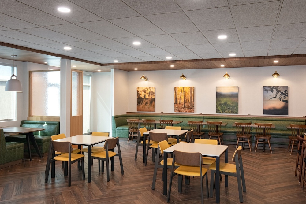 Fairfield by Marriott Inn & Suites Omaha at MH Landing - photo 119