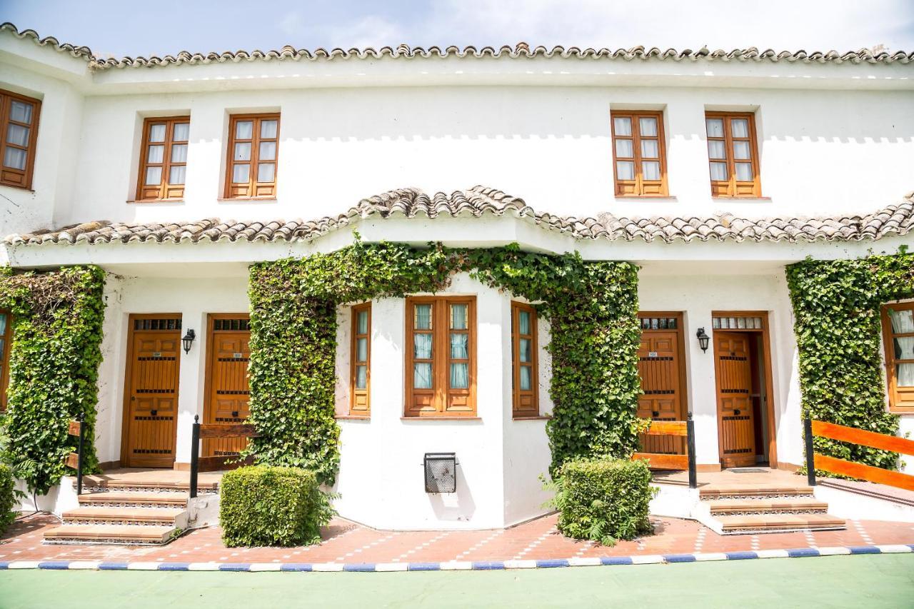 Los Arcos - carbon neutral hotel in Dosbarrios