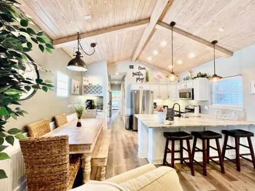 SeaKing Relaxation — 4-Star Luxury Hotel in Port Aransas, United States