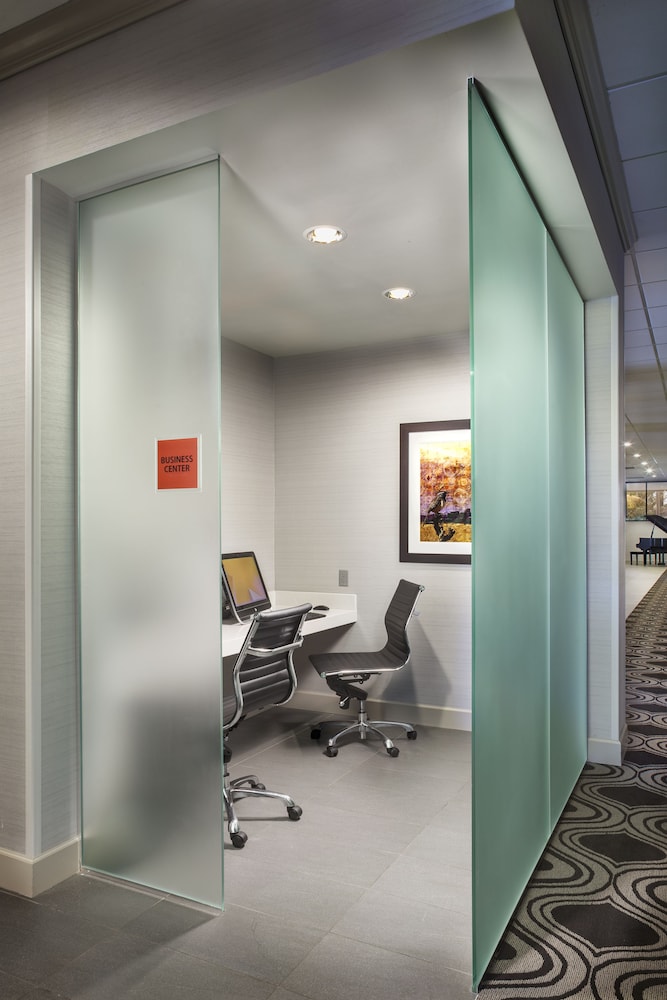 Crowne Plaza Phoenix Airport PHX by IHG - photo 36