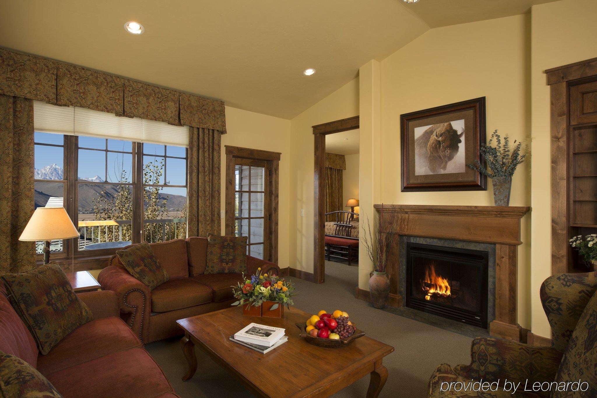 Love Ridge Resort Lodges - photo 6