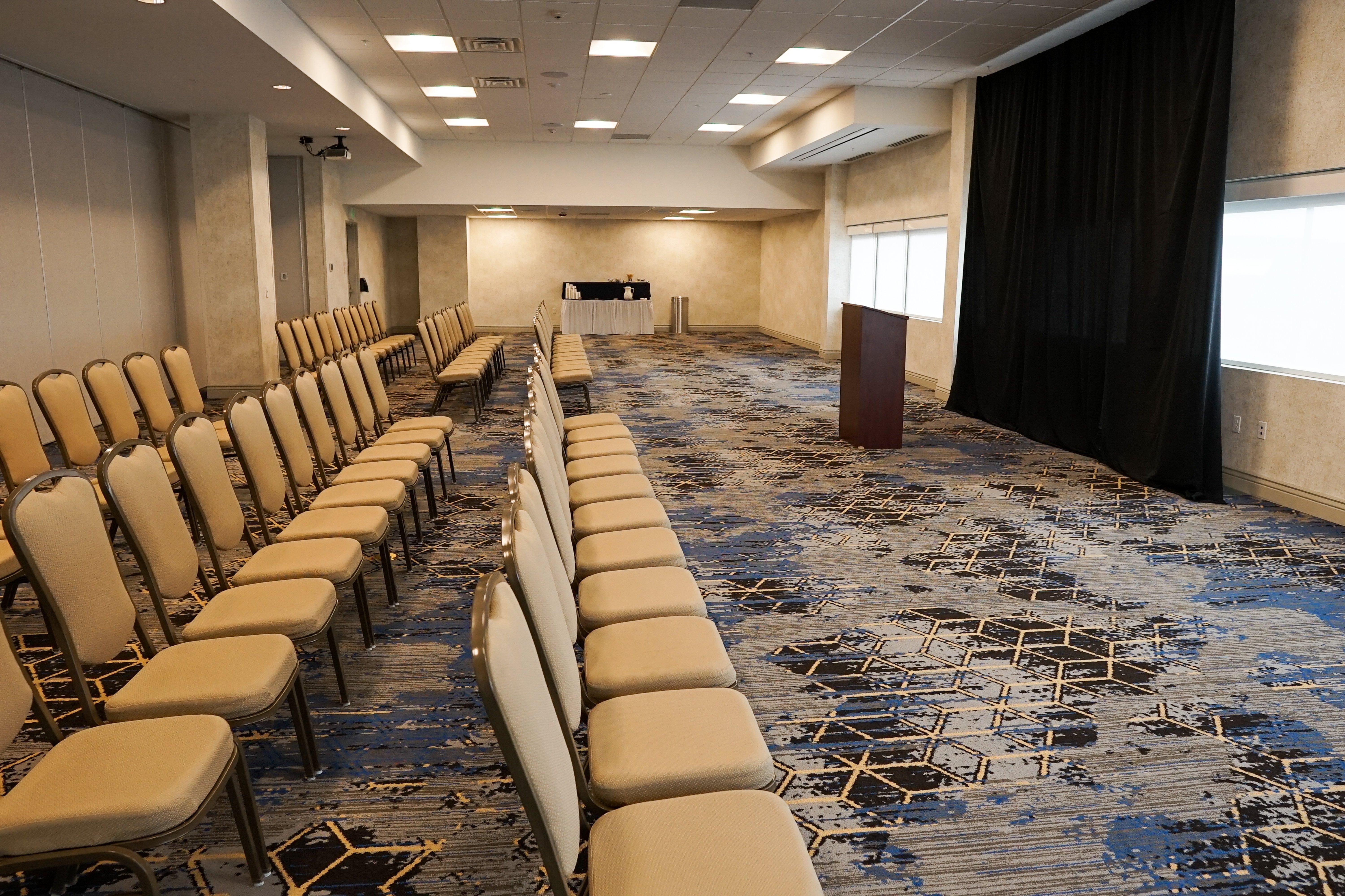 Holiday Inn Express & Suites Denver Aurora Medical Campus - photo 50