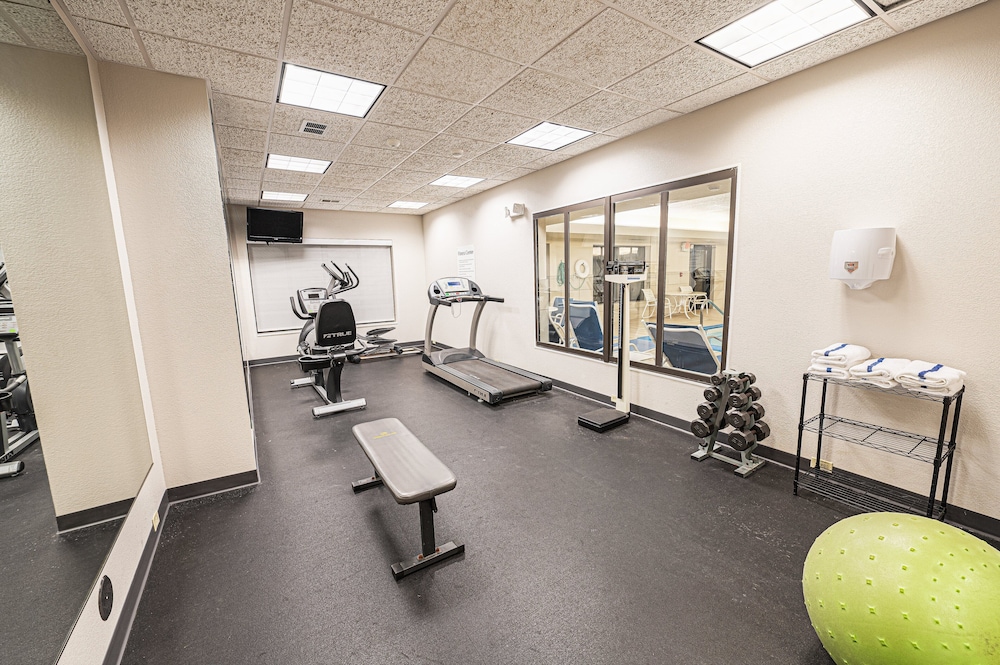 Holiday Inn Express Hotel & Suites East Lansing by IHG - photo 15