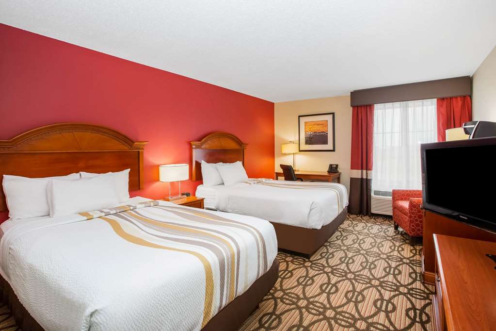 La Quinta Inn & Suites by Wyndham North Platte - photo 10