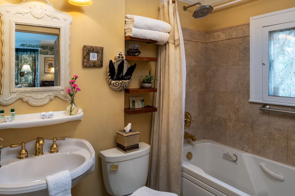 Abbington Green Bed & Breakfast Inn - photo 56