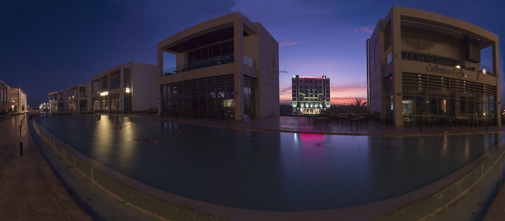Boulevard hotel - carbon neutral hotel in Oman