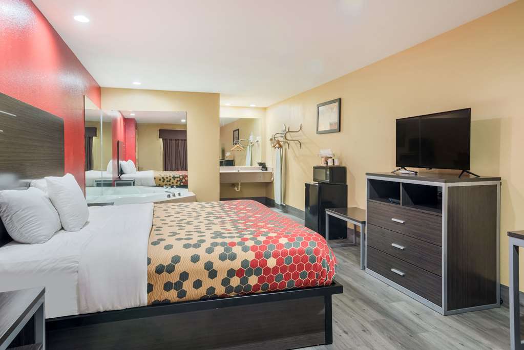 Econo Lodge Lake Charles University Area - photo 10