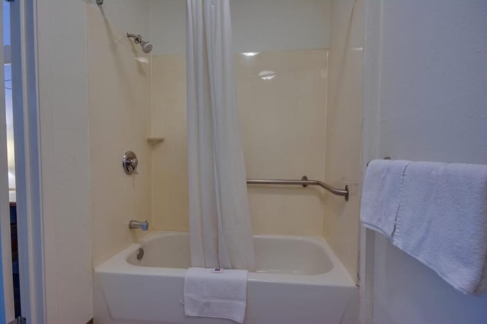 Motel 6 Birmingham AL - photo 15