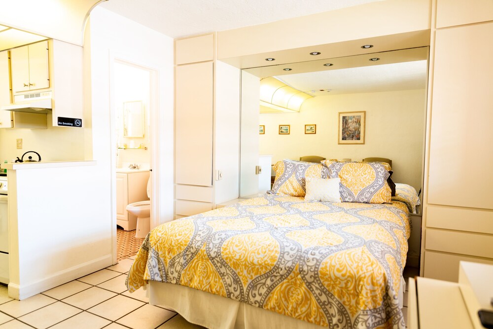 Gulf Beach Resort Motel - photo 5