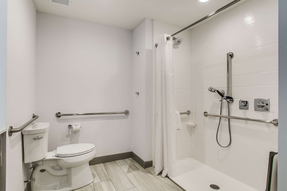 Hilton Garden Inn North Dallas Central Expy - photo 21