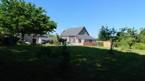 Le Jardin Des Oiseaux Escapade Nature — hotel in Saint-Georges-De-Reintembault
