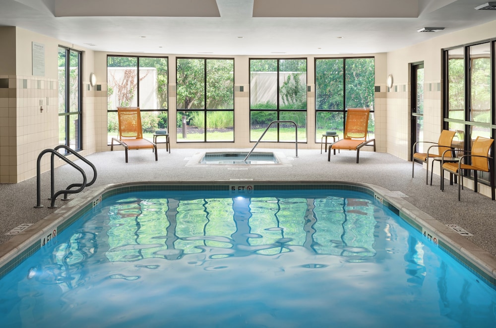Courtyard by Marriott Portland Airport - photo 27