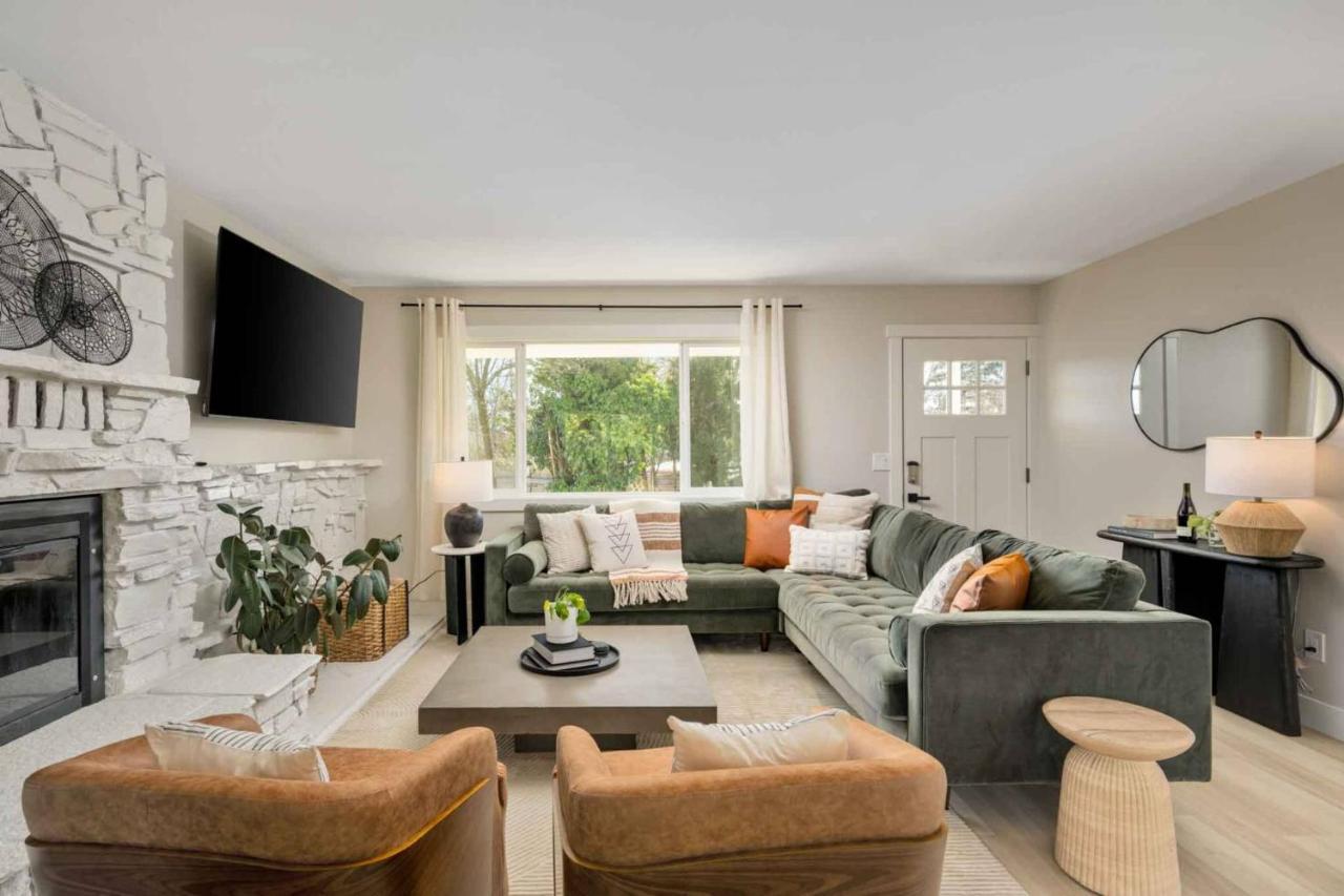 The Holistic Hideaway - carbon neutral hotel in Tigard