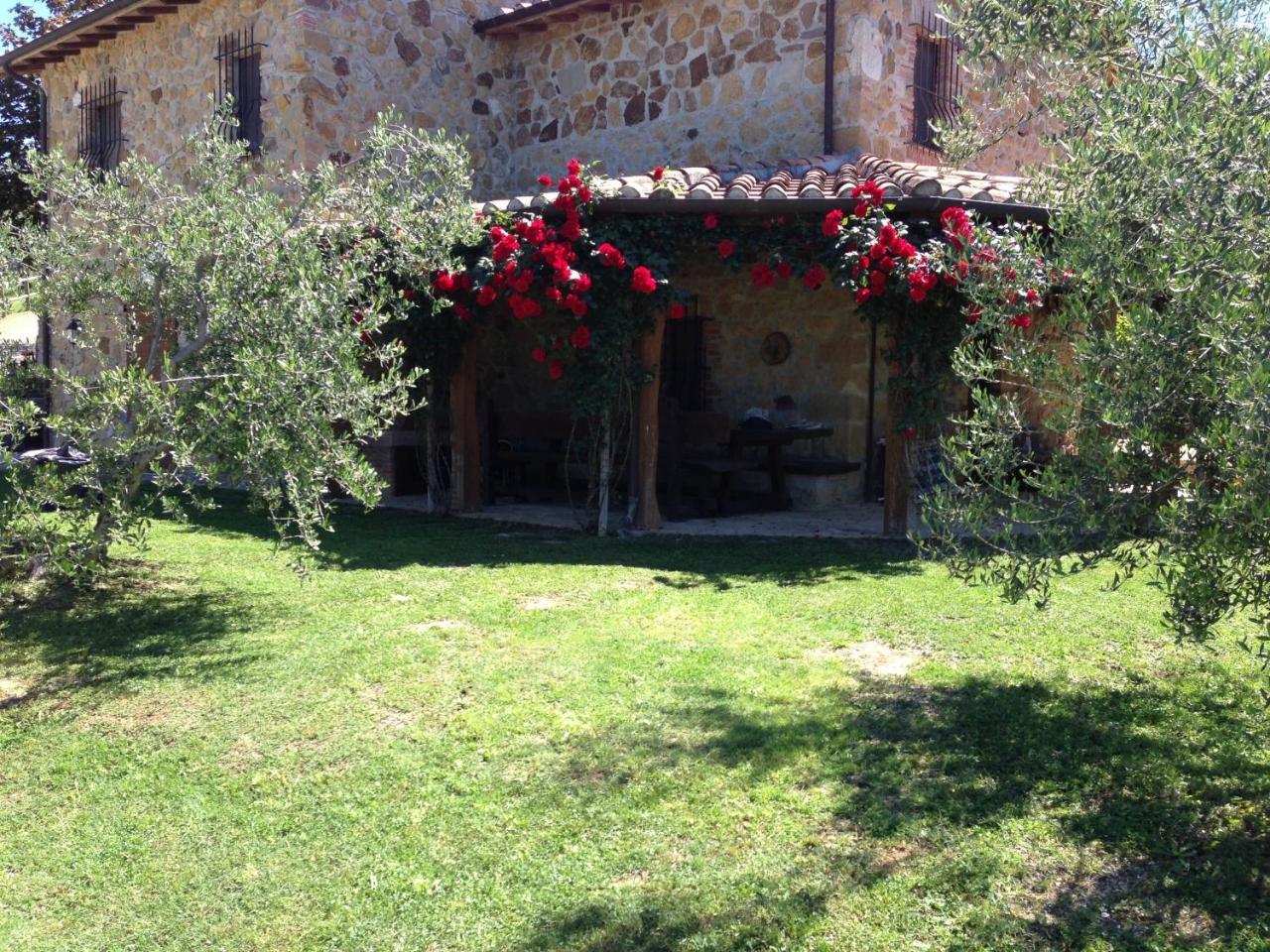 Podere Poggio Benedetto — hotel in Semproniano