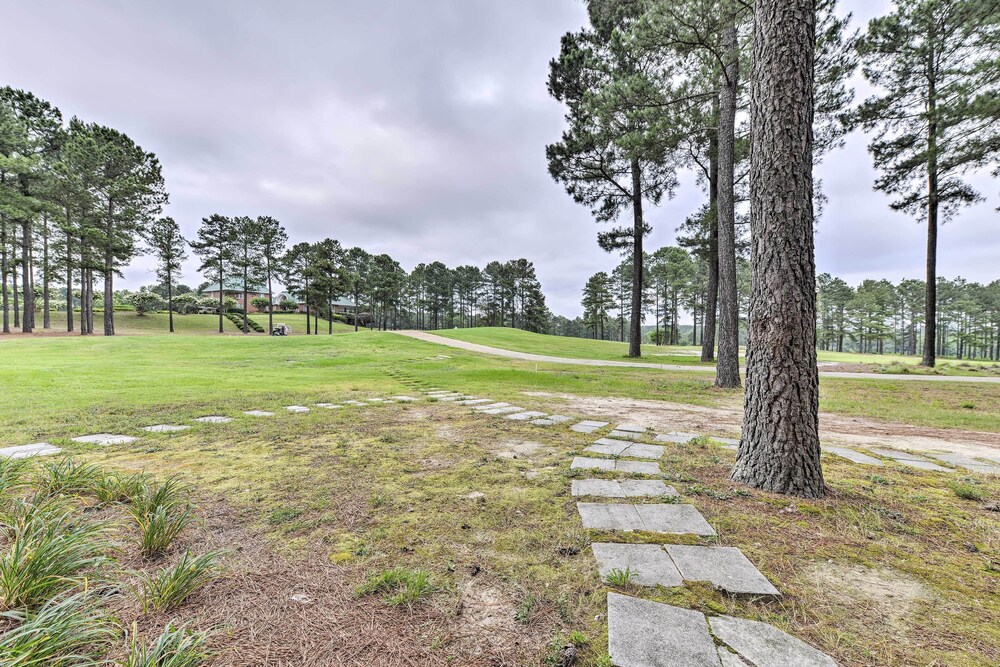 Resort style Condo on Golf Course w Private Pool - photo 9
