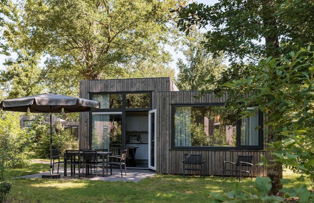 Lodge In Schaijk With Garden Terrace 19756558 — Schaijk