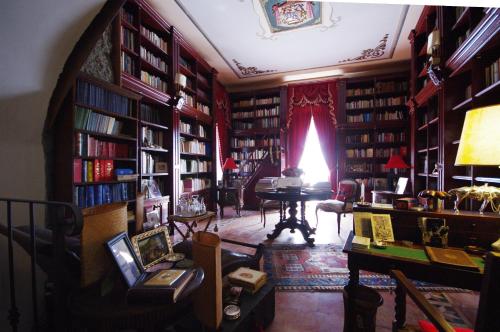 Palazzo Lupis B & B Grotteria Calabria Italia — 4-Star Luxury Hotel in Grotteria, Italy
