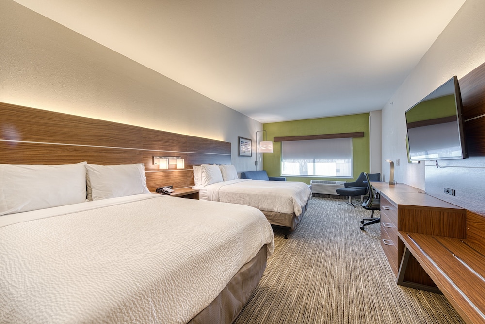 Holiday Inn Express & Suites Manitou Springs by IHG - photo 15
