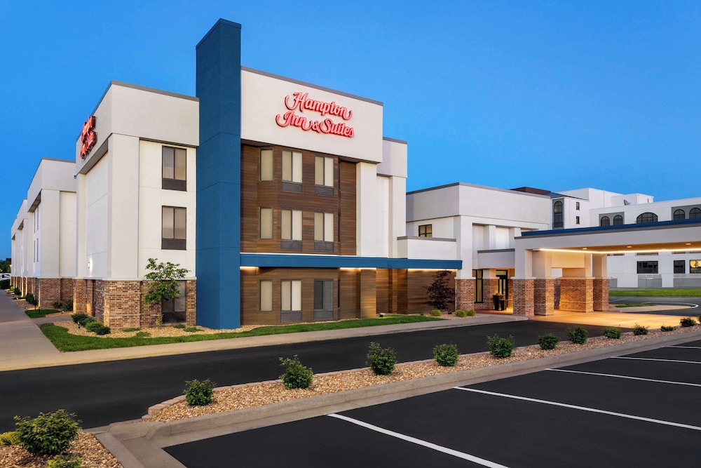 Hampton Inn & Suites Springfield MO - photo 31